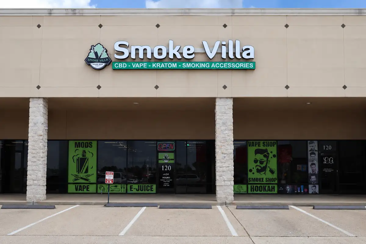 Smoke Villa Magnolia storefront